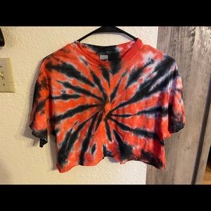 Tie dye spiral crop top!